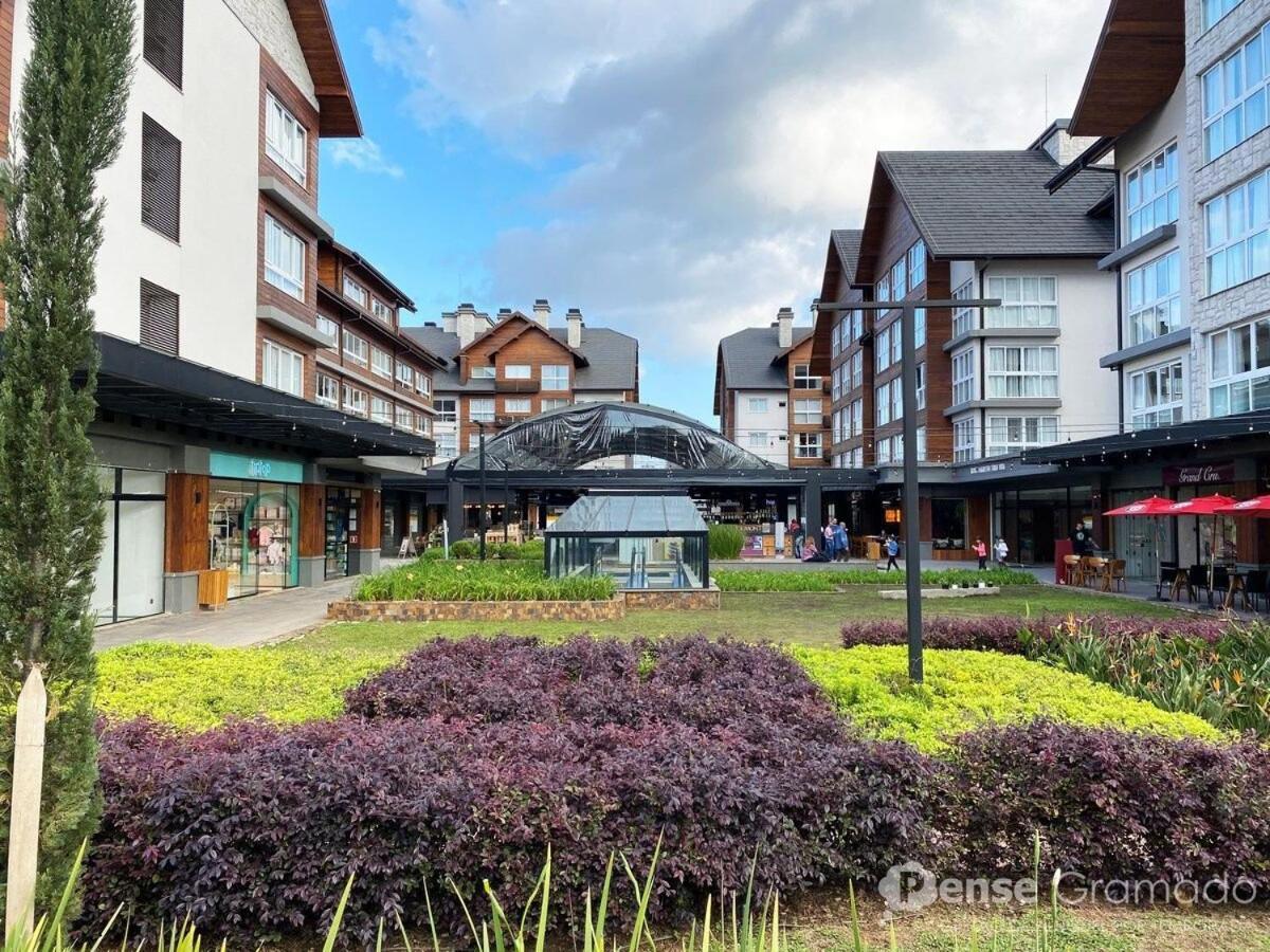 Apartamento 2 Suites - 650M Da Rua Coberta Gramado Exteriör bild