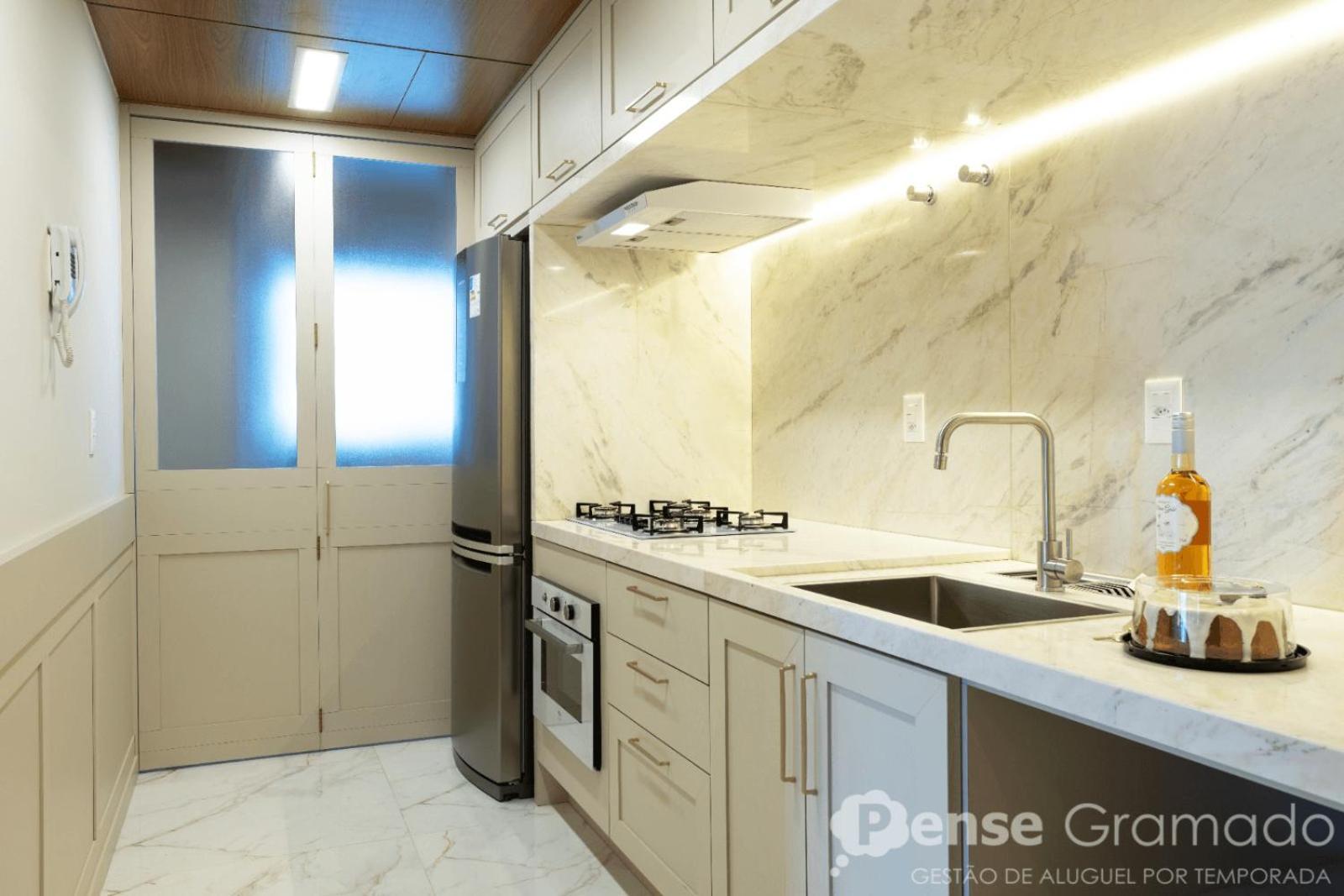 Apartamento 2 Suites - 650M Da Rua Coberta Gramado Exteriör bild
